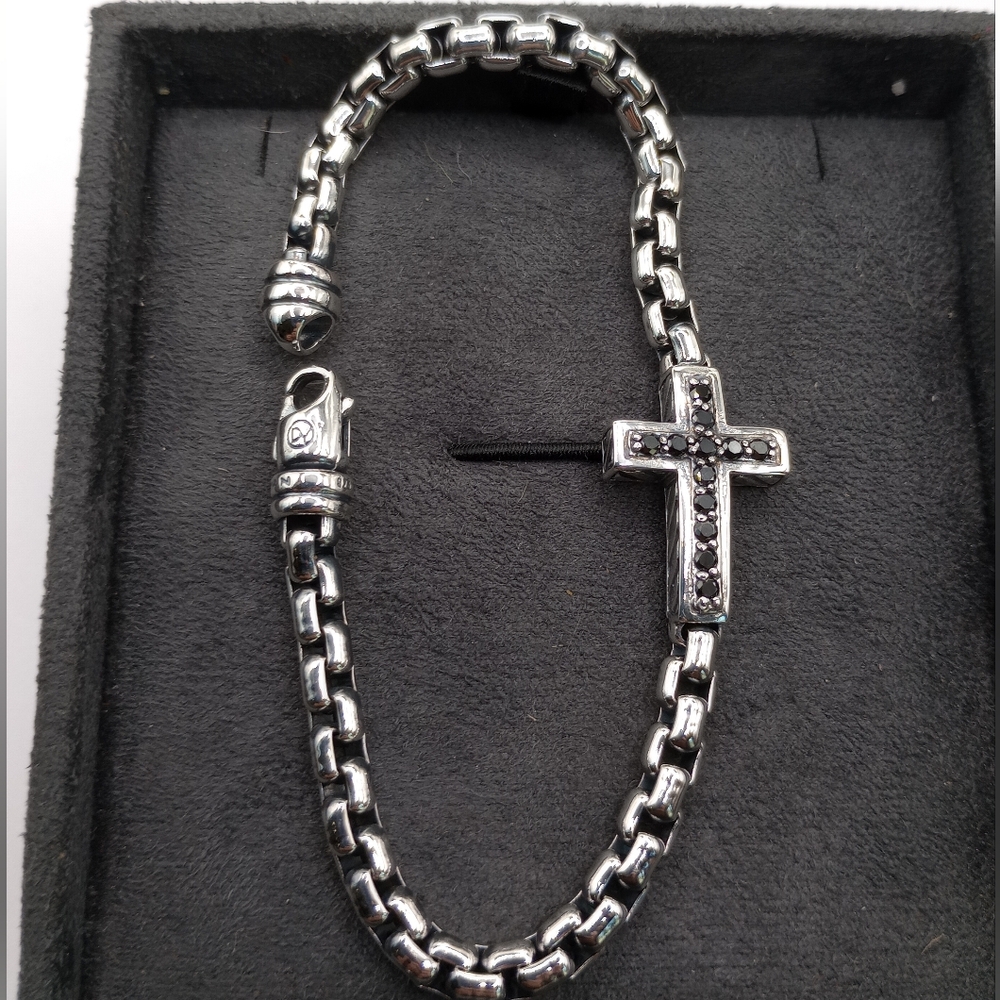 David YurmanPave Cross Bracelet with Black Diamonds